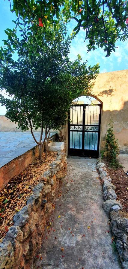 Traditional Hillside Cottage 기티오 외부 사진